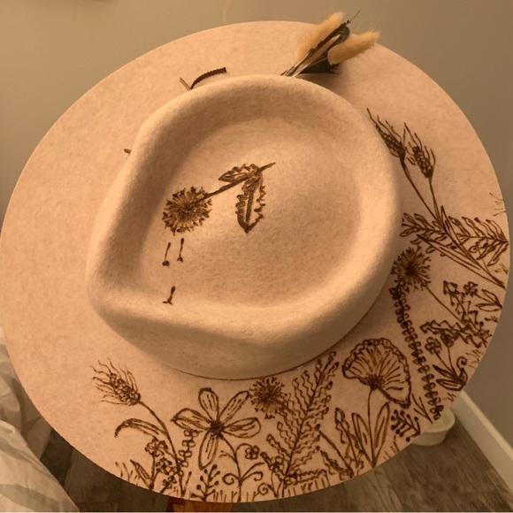 Designer hat - Picture 7 of 7